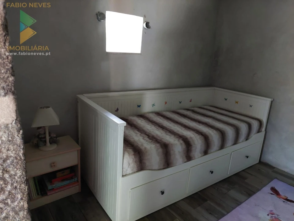 Moradia T2 para Venda em Refoios do Lima Foto 14