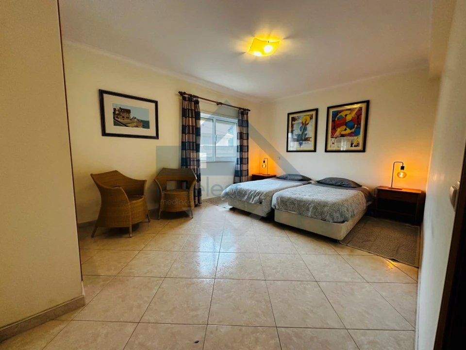 Apartamento T2 para Venda em Quarteira Foto 14