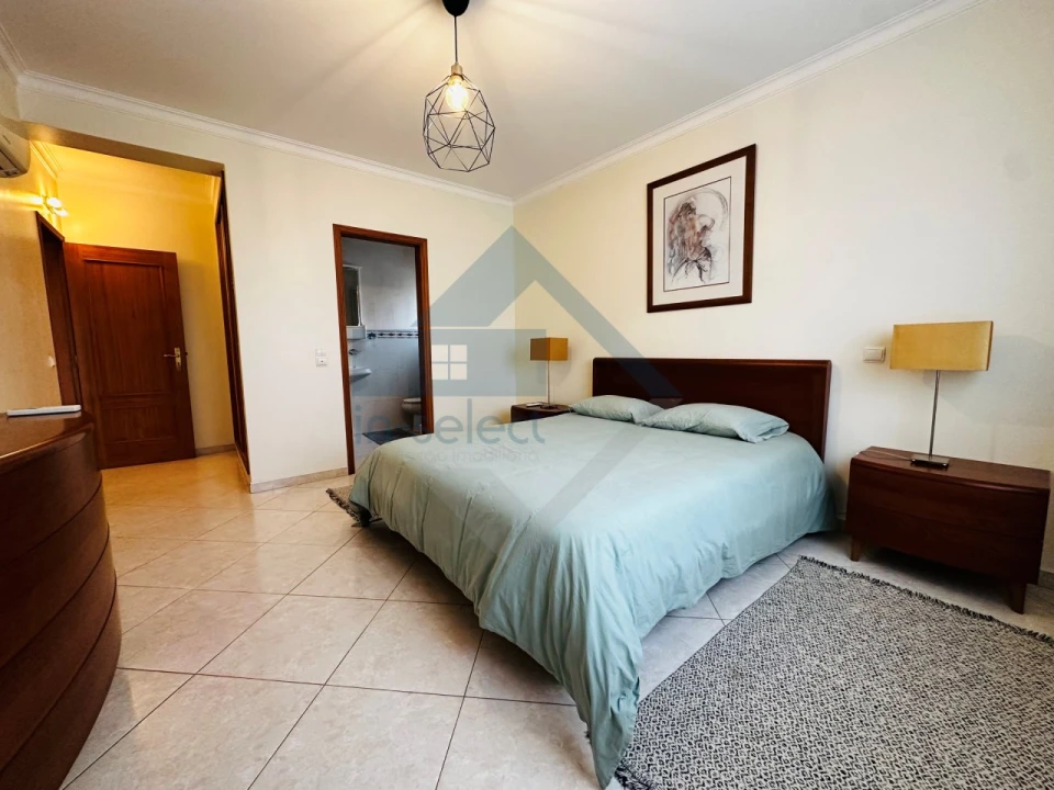 Apartamento T2 para Venda em Quarteira Foto 10