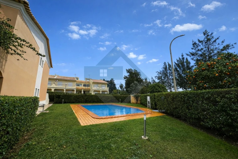 Apartamento T2 para Venda em Quarteira Foto 5