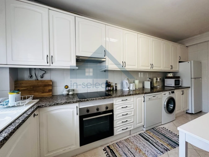 Apartamento T2 para Venda em Quarteira Foto 7