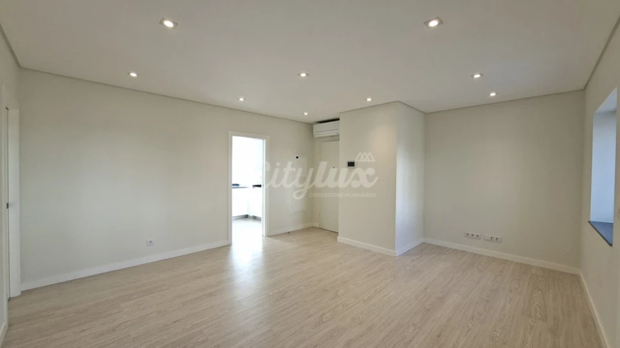 Apartamento T2 para Venda em Cascais e Estoril Foto 3