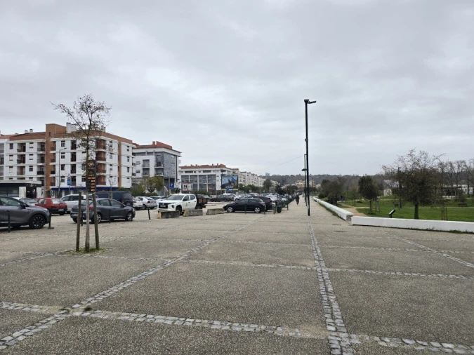 Apartamento T2 para Venda em Marrazes e Barosa Foto 13