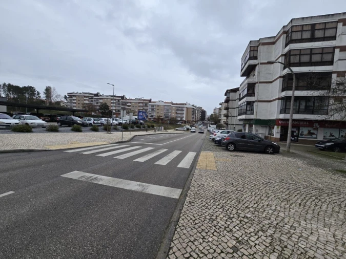 Apartamento T2 para Venda em Marrazes e Barosa Foto 2