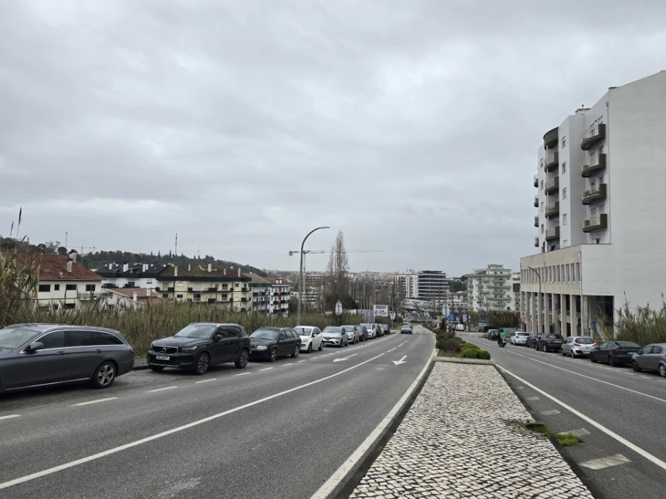 Apartamento T2 para Venda em Marrazes e Barosa Foto 1