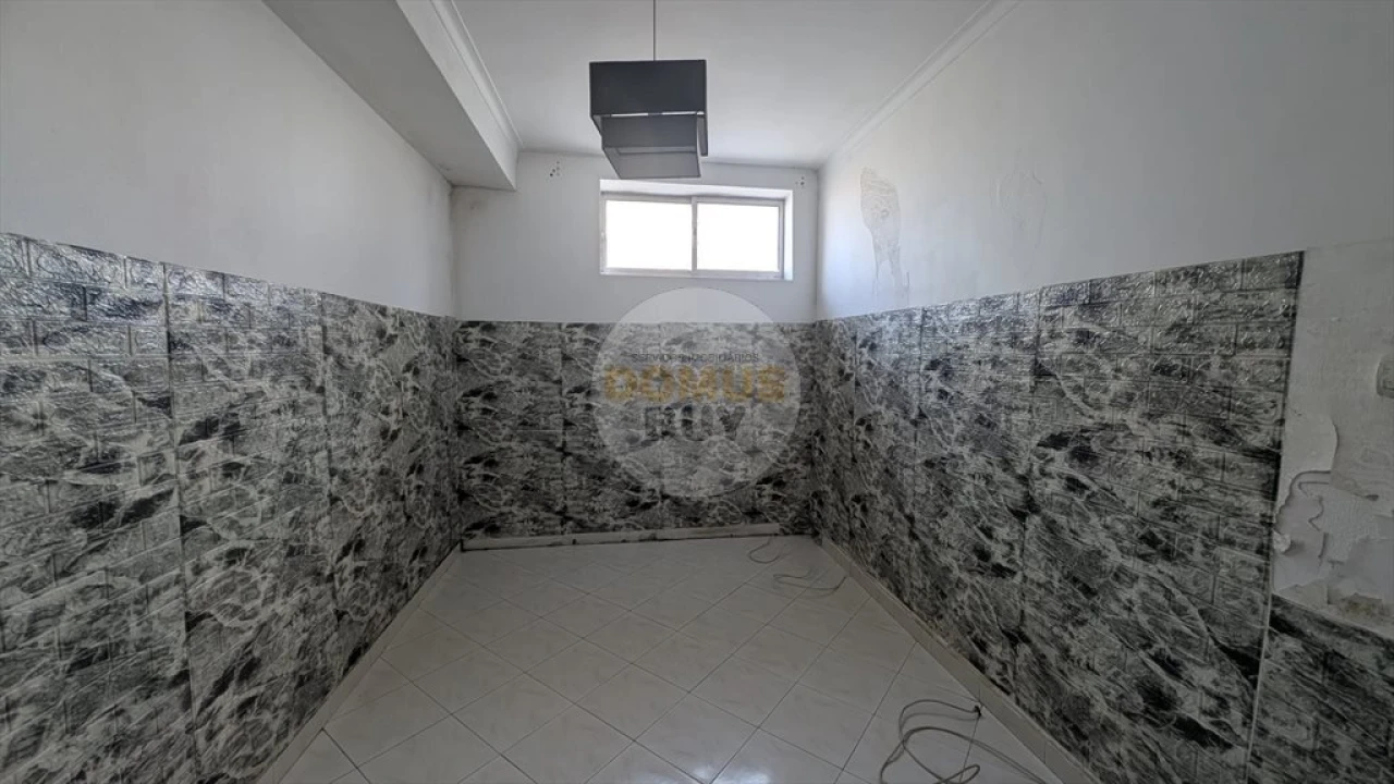 Apartamento T1 para Venda em Amora Foto 9