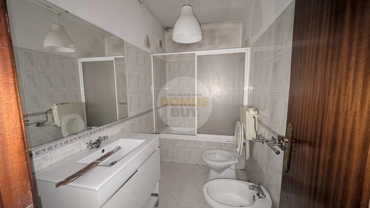 Apartamento T1 para Venda em Amora Foto 12