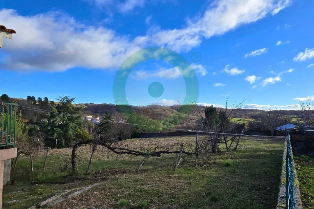 Moradia T4 para Venda em Vilar de Ossos Foto 3