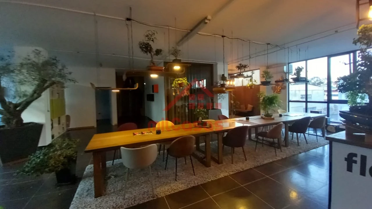 Escritório para Arrendamento em Santa Maria, São Pedro e Matacães Foto 3