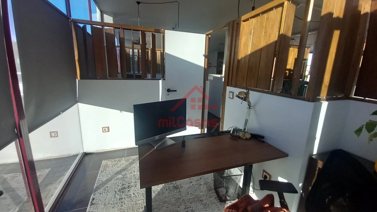 Escritório para Arrendamento em Santa Maria, São Pedro e Matacães Foto 2