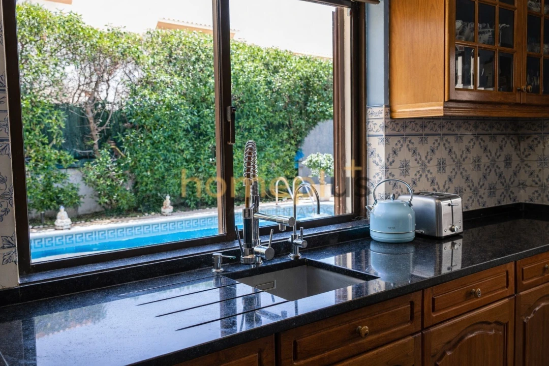 Moradia T3 para Venda em Albufeira e Olhos de Água Foto 10