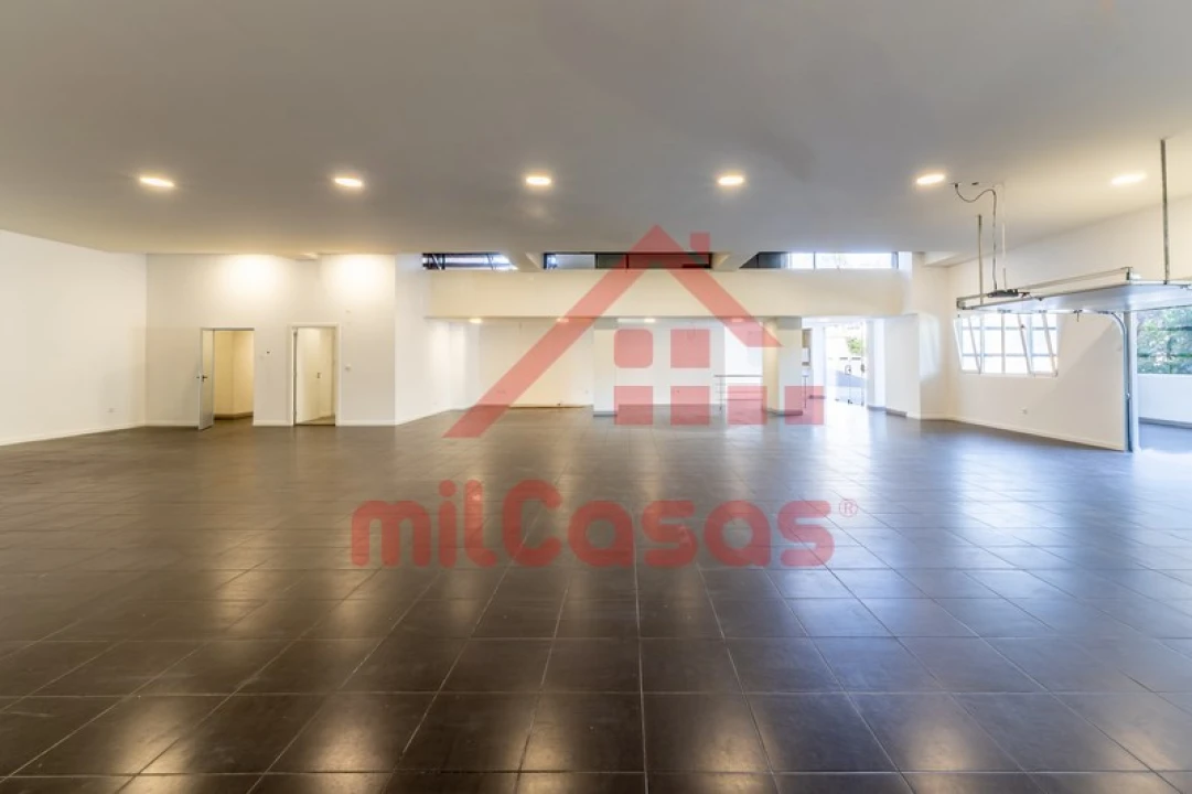 Armazém para Arrendamento em Santa Maria, São Pedro e Matacães Foto 5