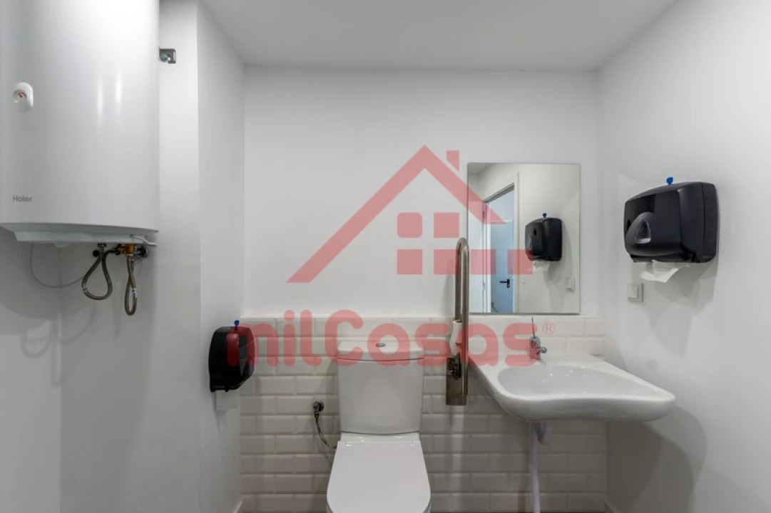 Armazém para Arrendamento em Santa Maria, São Pedro e Matacães Foto 11