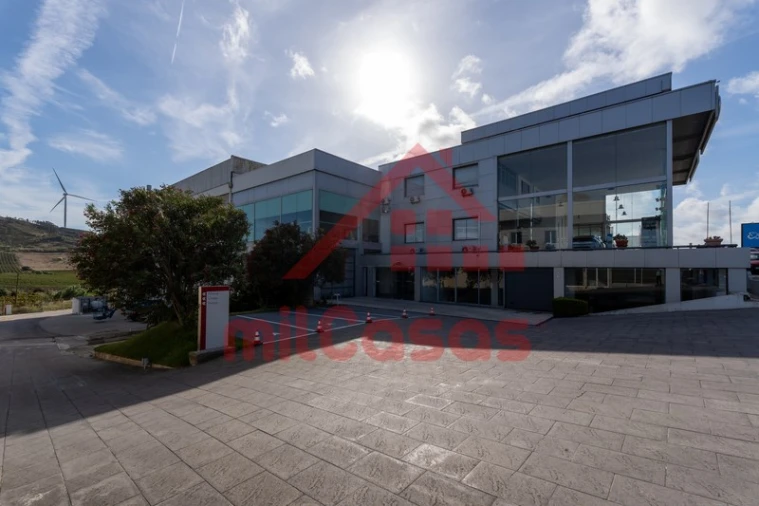 Armazém para Arrendamento em Santa Maria, São Pedro e Matacães Foto 18