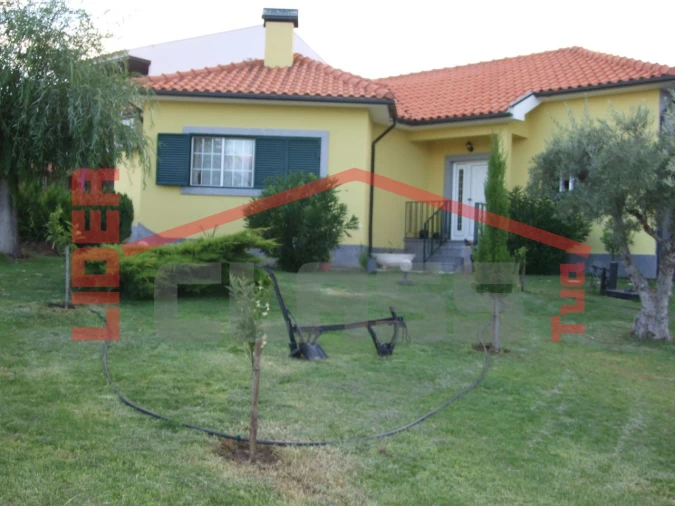 Moradia T3 para Venda em Assares e Lodões