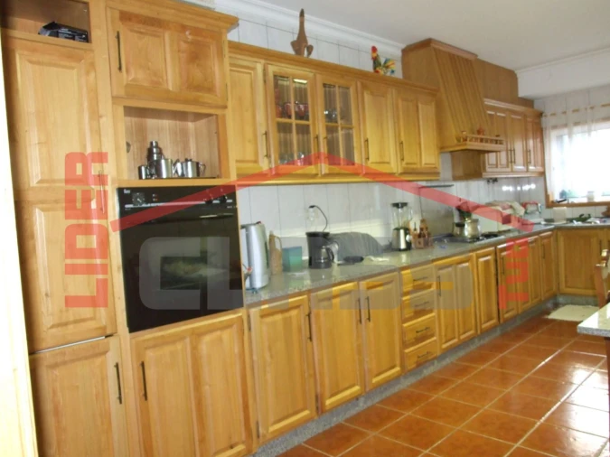 Moradia T3 para Venda em Assares e Lodões Foto 7