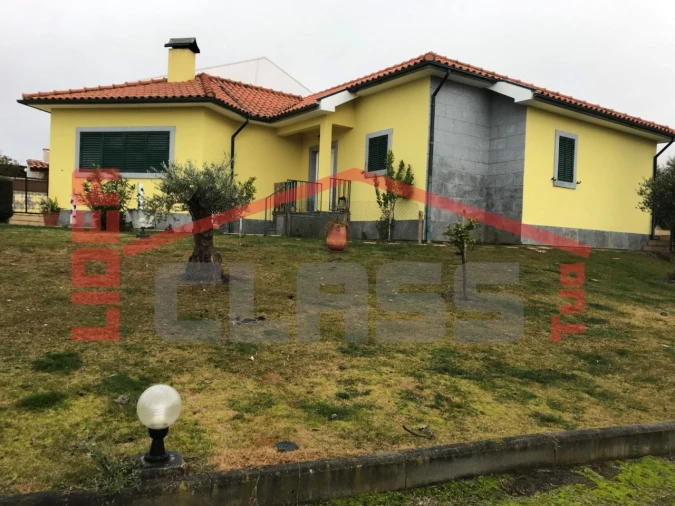 Moradia T3 para Venda em Assares e Lodões Foto 13