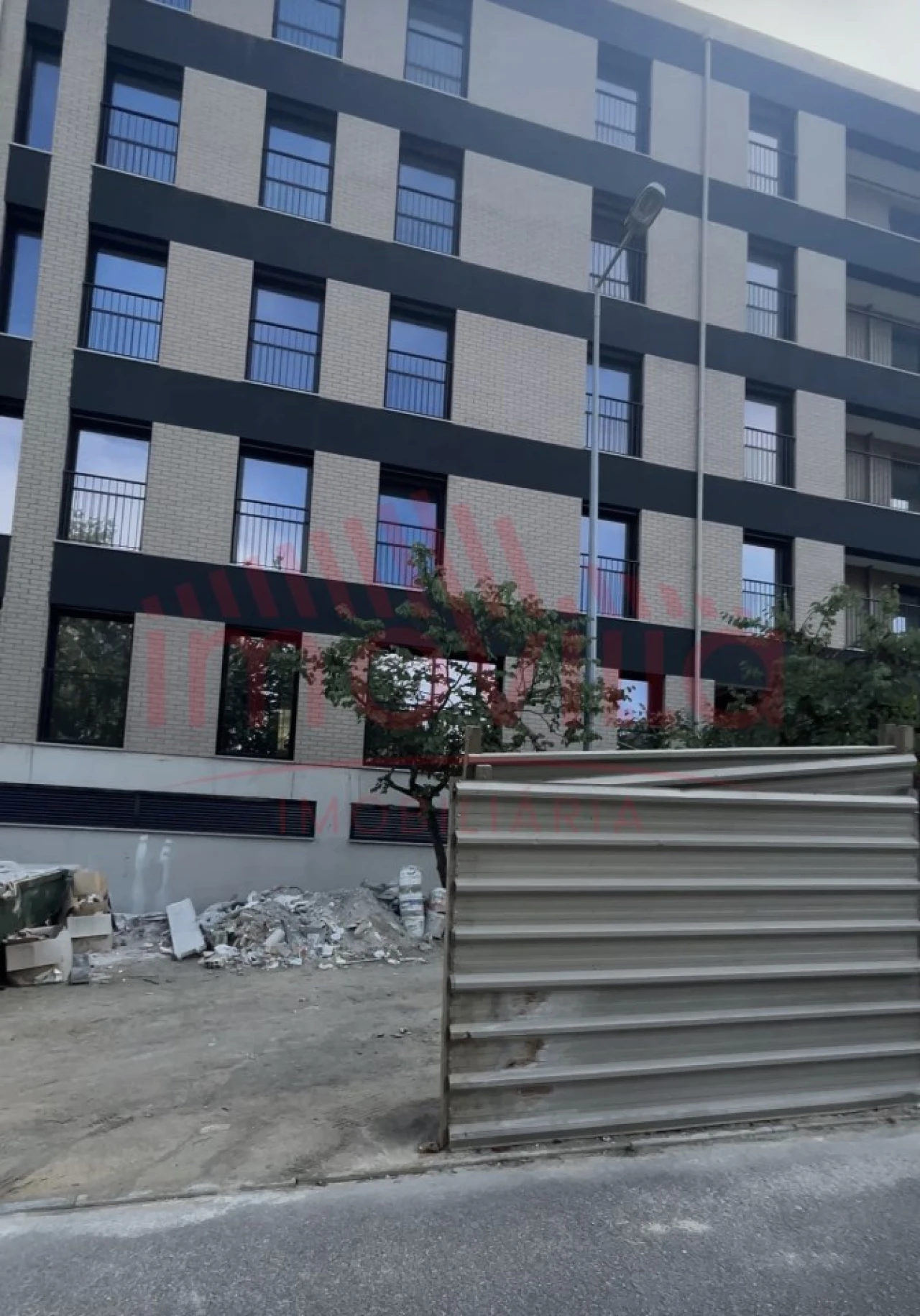 Apartamento T2 para Venda em Castêlo da Maia Foto 15