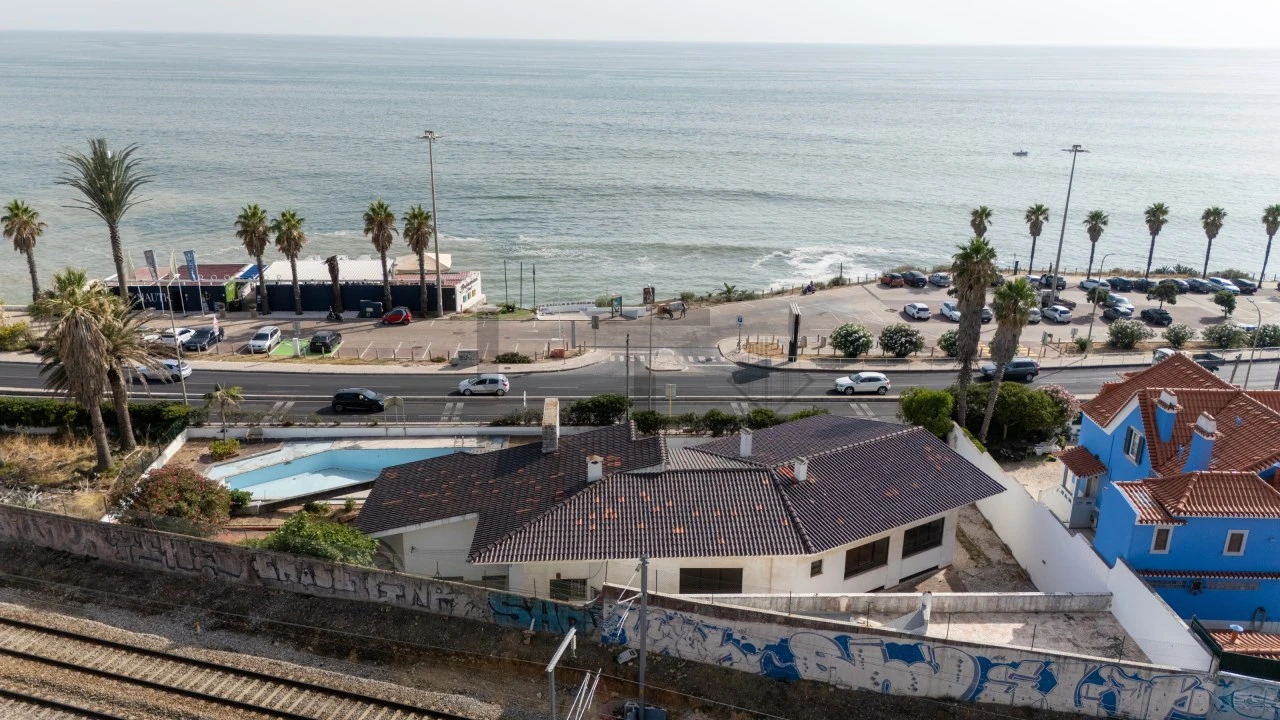 Moradia T11 para Venda em Carcavelos e Parede Foto 1