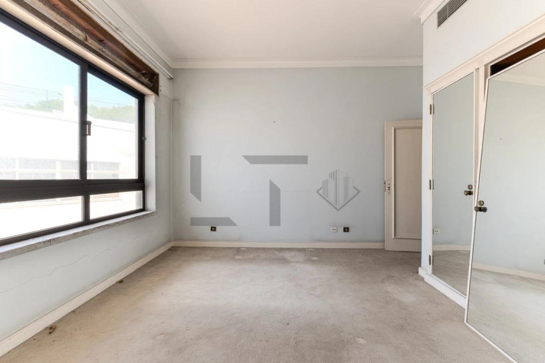 Moradia T11 para Venda em Carcavelos e Parede Foto 24