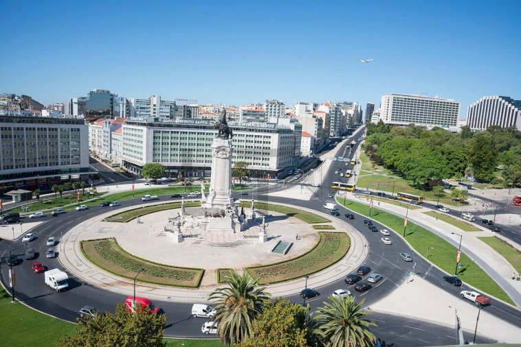 Loja para Arrendamento em Avenidas Novas Foto 12