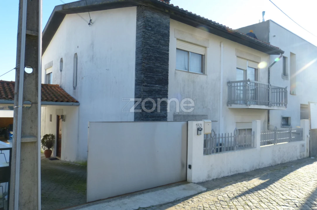 Moradia T4 para Venda em Custóias, Leça do Balio e Guifões Foto 1