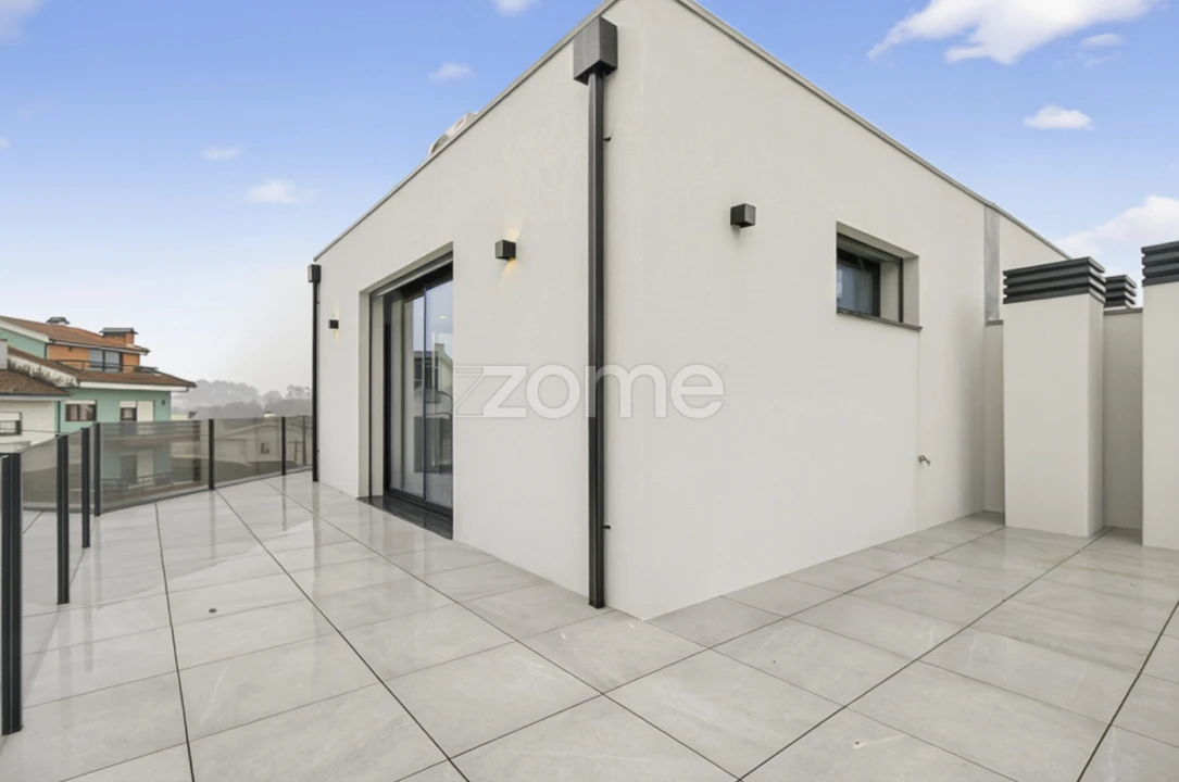 Moradia T5 para Venda em Madalena Foto 7