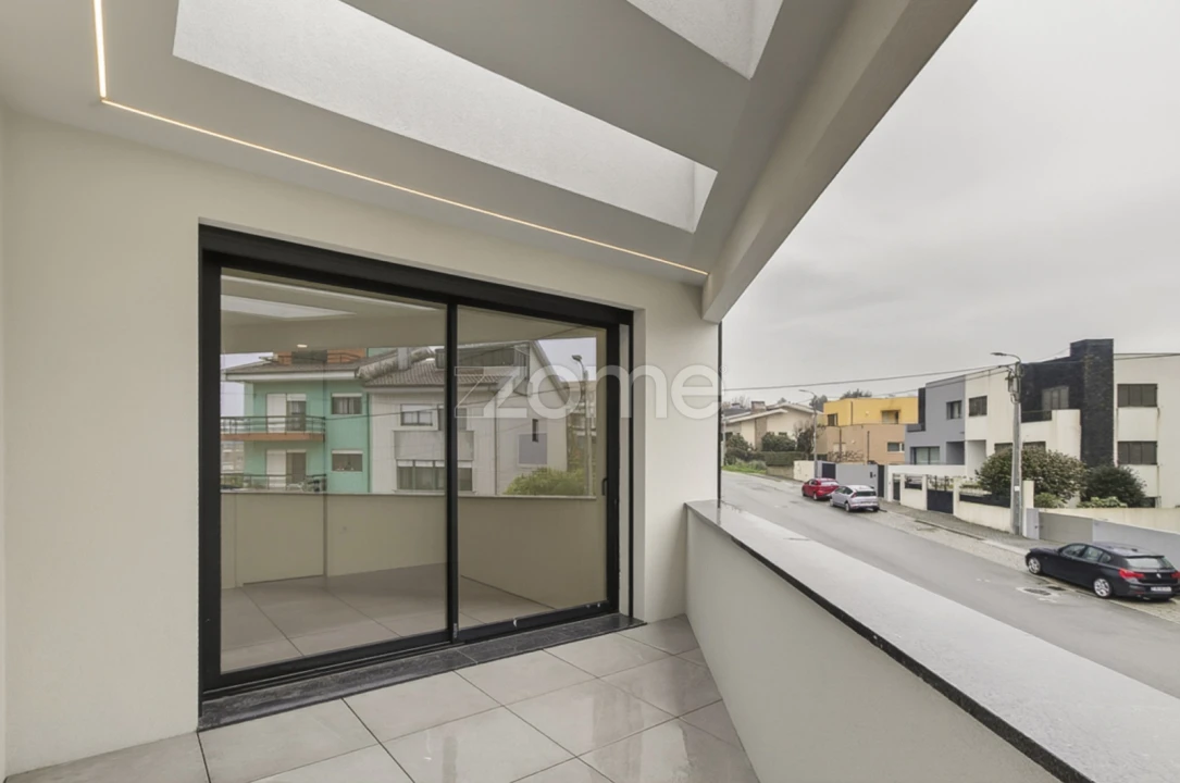 Moradia T5 para Venda em Madalena Foto 9