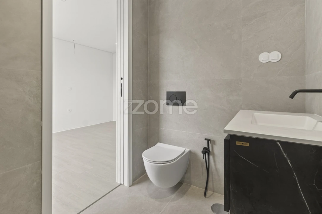 Moradia T5 para Venda em Madalena Foto 31