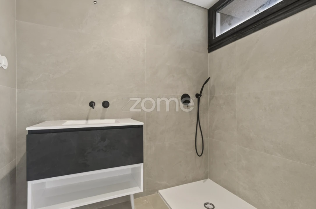 Moradia T5 para Venda em Madalena Foto 32