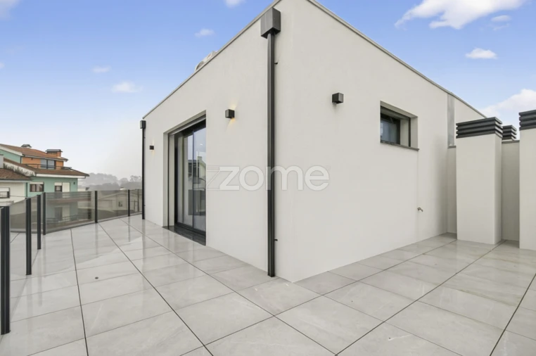 Moradia T5 para Venda em Madalena Foto 7