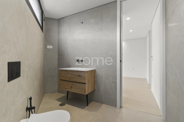 Moradia T5 para Venda em Madalena Foto 26