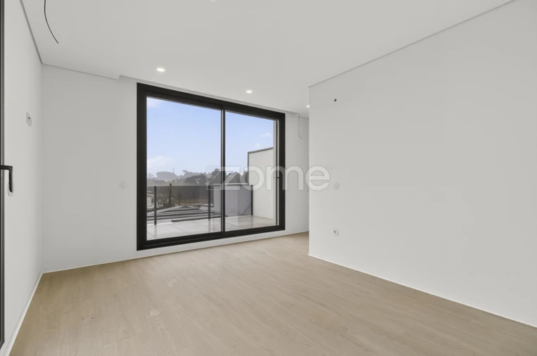 Moradia T5 para Venda em Madalena Foto 41