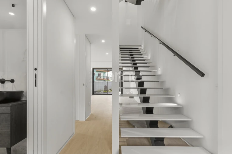 Moradia T5 para Venda em Madalena Foto 15