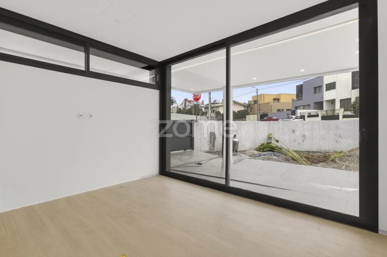 Moradia T5 para Venda em Madalena Foto 21