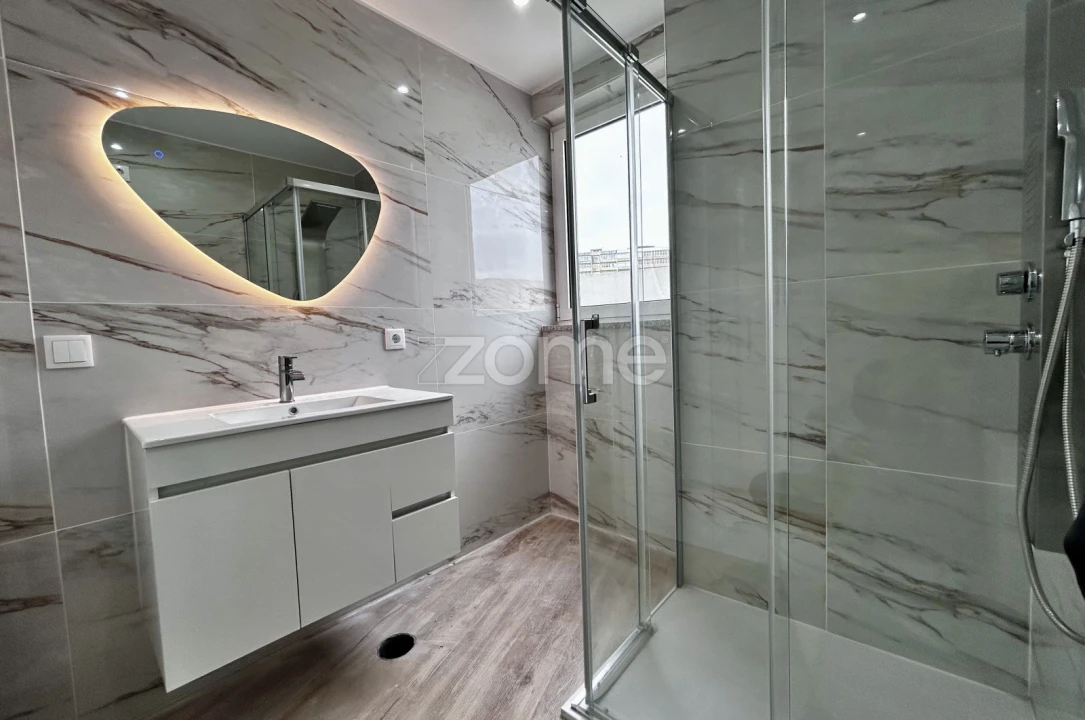 Moradia T2 para Venda em Mafamude e Vilar do Paraíso Foto 9