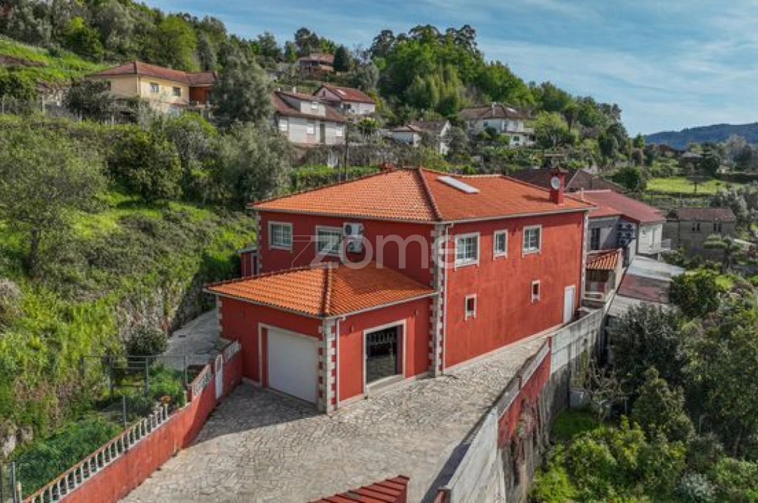 Moradia T3 para Venda em Ribeira do Neiva Foto 2