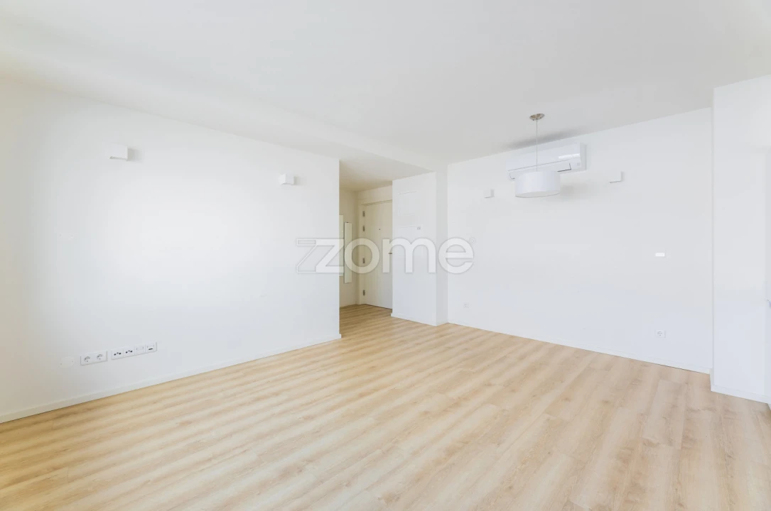 Apartamento T1 para Arrendamento em São Vicente (Braga) Foto 7