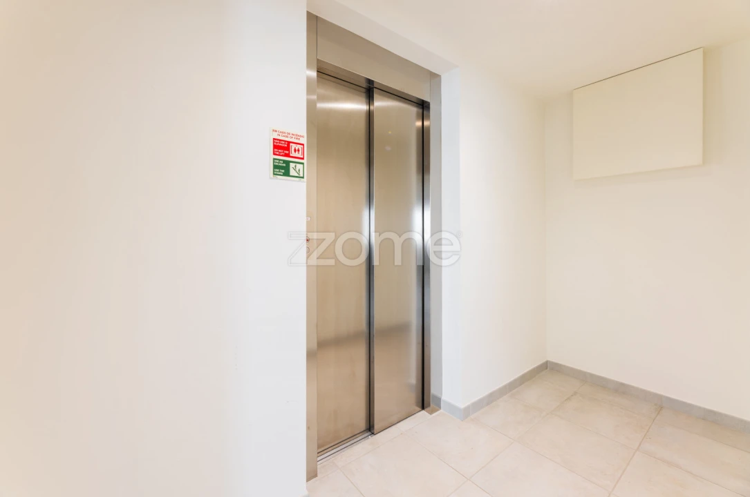 Apartamento T1 para Arrendamento em São Vicente (Braga) Foto 12