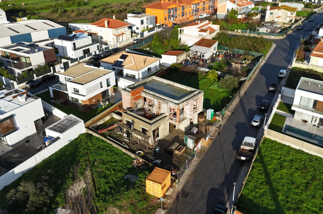 Moradia T4 para Venda em São Domingos de Rana Foto 14