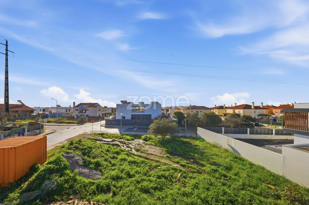 Moradia T4 para Venda em São Domingos de Rana Foto 17