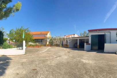Quinta T5 para Venda em São Vicente do Paul e Vale de Figueira