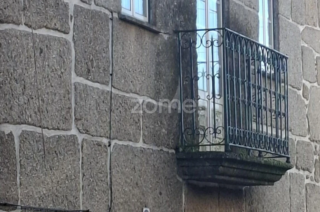 Moradia T4 para Venda em Ervedal e Vila Franca da Beira Foto 13