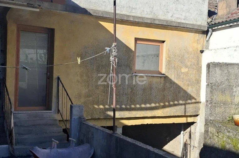 Moradia T4 para Venda em Ervedal e Vila Franca da Beira Foto 9