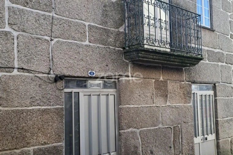 Moradia T4 para Venda em Ervedal e Vila Franca da Beira Foto 10