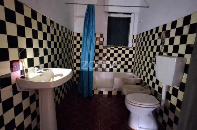 Moradia T3 para Venda em Pontinha e Famões Foto 9