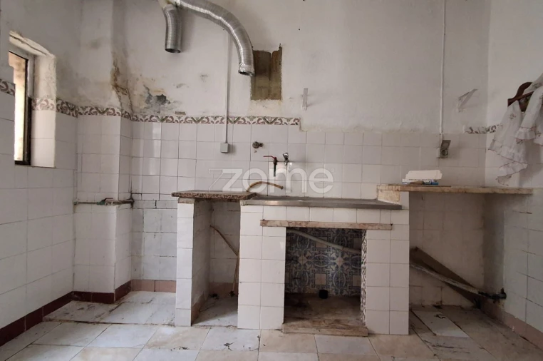 Moradia T3 para Venda em Pontinha e Famões Foto 8