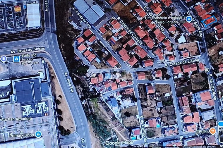 Moradia T3 para Venda em Pontinha e Famões Foto 15