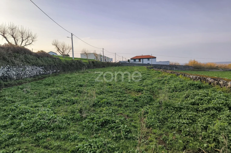 Terreno para Venda em Rabo de Peixe Foto 10
