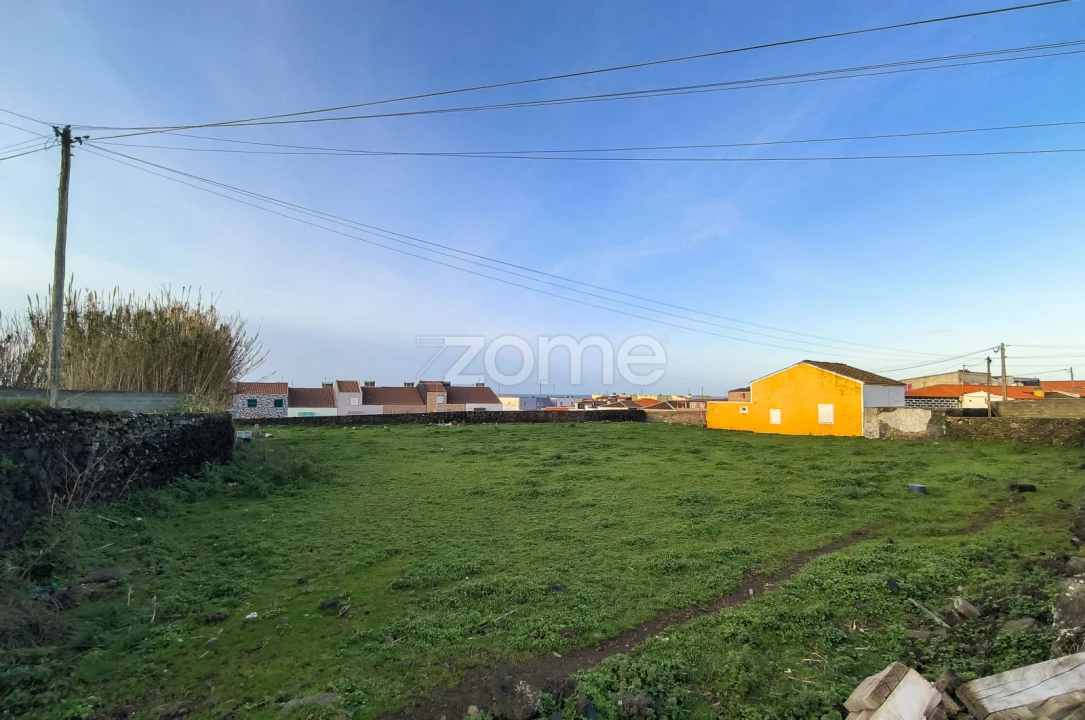 Terreno para Venda em Rabo de Peixe Foto 7